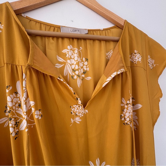 VGUC Loft XL tie waist midi floral dress with flutter sleeves - Picture 2 of 7